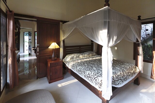 ムルニーズ ヴィラ ケロール