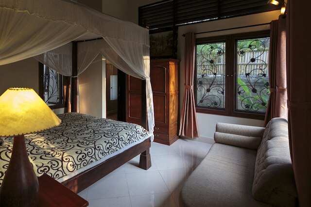 ムルニーズ ヴィラ ケロール