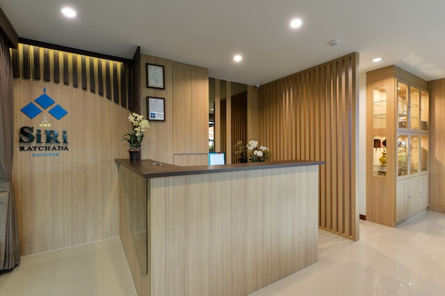 SiRi ラチャダ バンコク