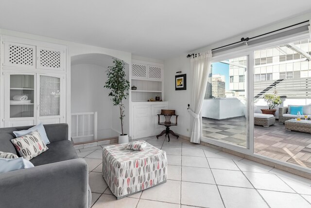 アティコ クスコ カステリャーナ スマート