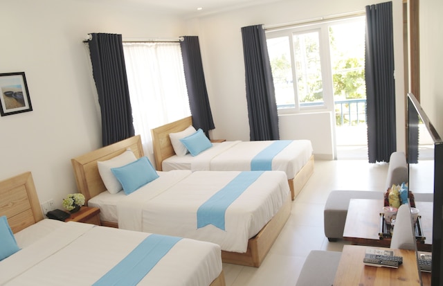 カヴィラ ホテル & アパートメント