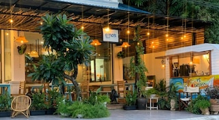 カヴィラ ホテル & アパートメント