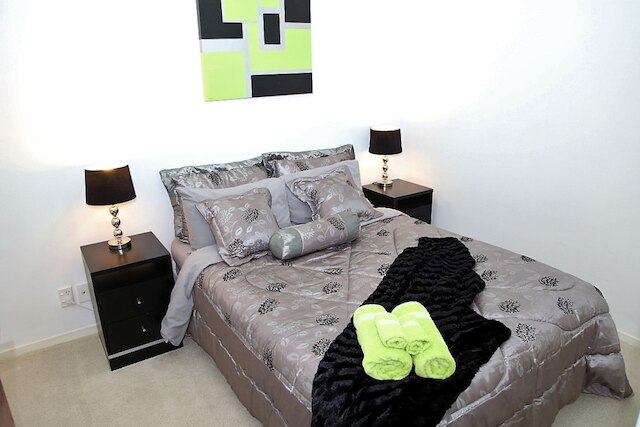 ビューティフル アパートメント ウィズ パティオ