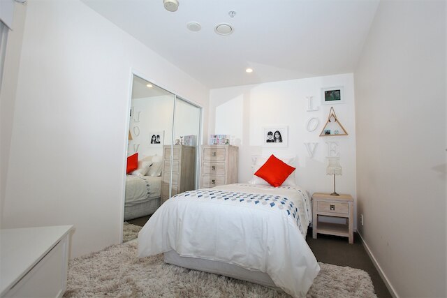 ビューティフル アパートメント ウィズ パティオ