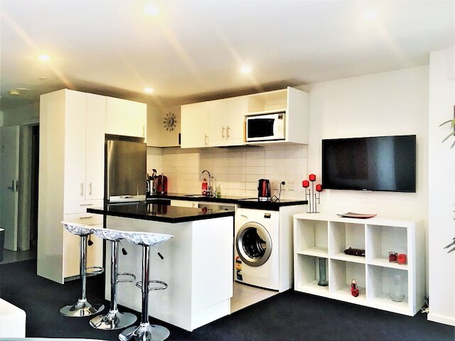 ビューティフル アパートメント ウィズ パティオ