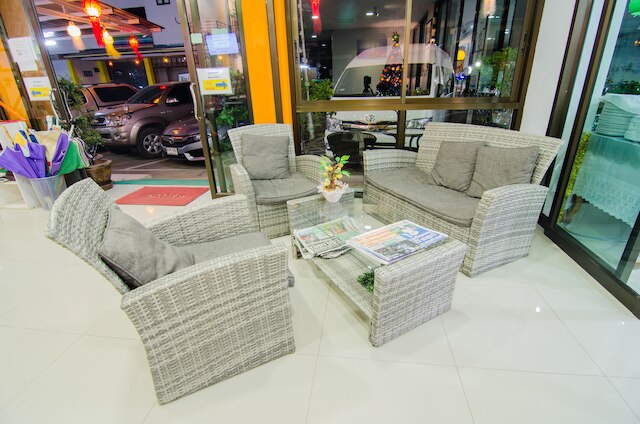 サバイ ベスト ホテル パヤオ