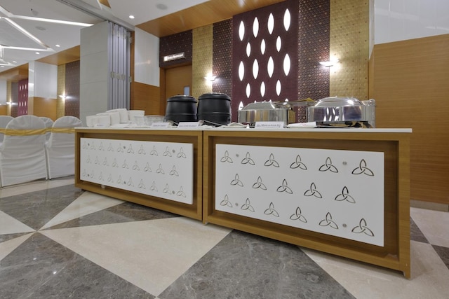 ホテル プラガティ ザ グランド