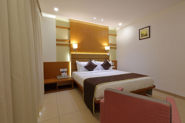 ホテル プラガティ ザ グランド