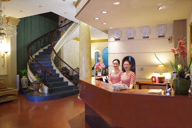 ザ スプリング ホテル