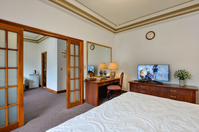 ザ スプリング ホテル