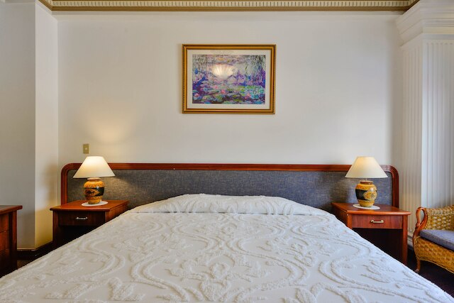 ザ スプリング ホテル