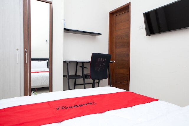 レッドドアーズ アット パシール ルユ ブアバトゥ