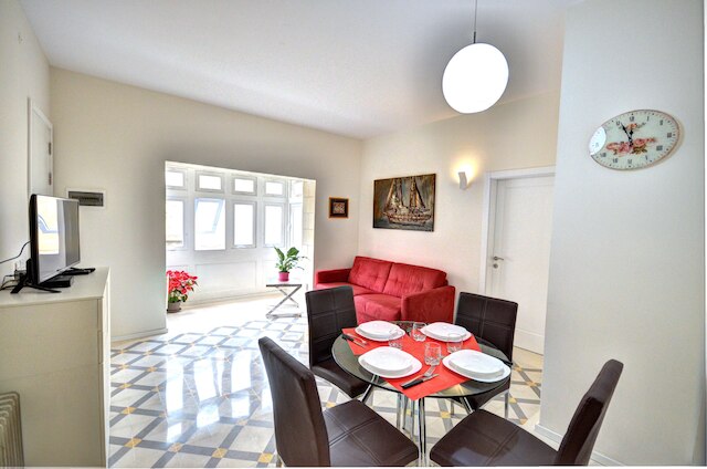 バレッタ セントラル アパートメント