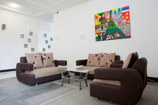 レッドドアーズ ニア テルコム コーポレート ユニバーシティ