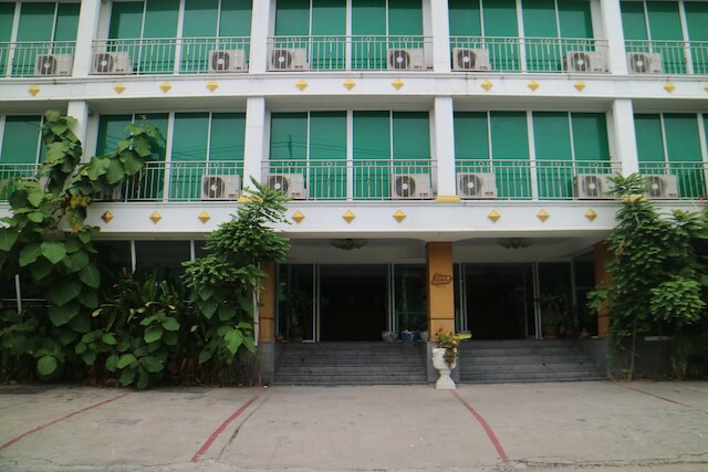 ダイヤモンド スイート ホテル