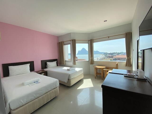 プラチュアップ ビーチ ホテル