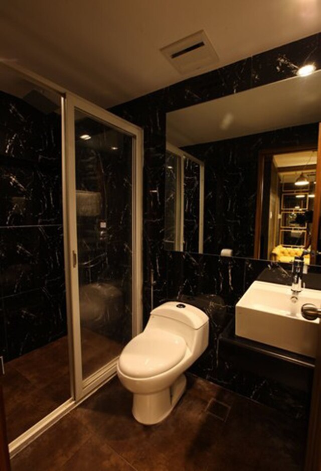 ヴィクトリア コート エスカープメント - パシグ