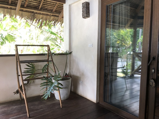 エル ニド マホガニー ビーチ