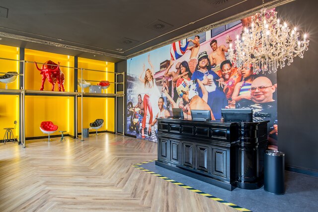 ミートミー23 - ホステル