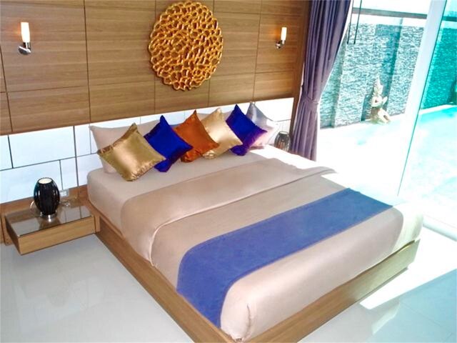 スカイライト 2 ベッドルームズ ニュー ヴィラ イン カマラ