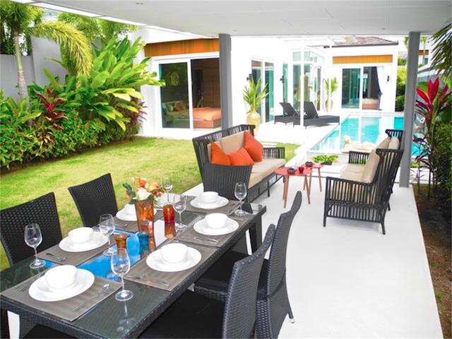 スカイライト 2 ベッドルームズ ニュー ヴィラ イン カマラ