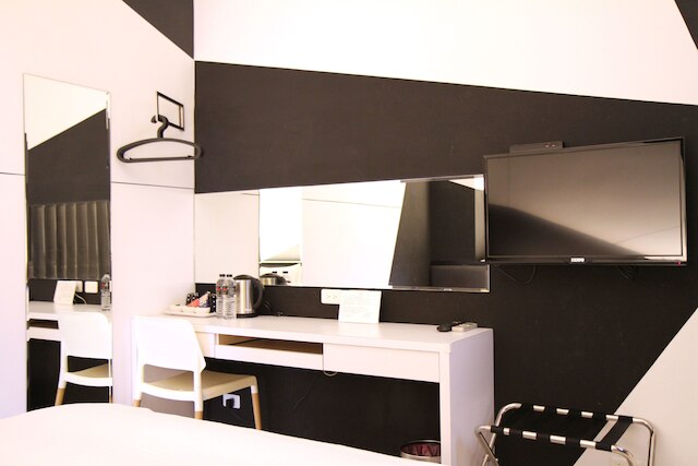 キーイン スペース (斉愔居電梯民宿)