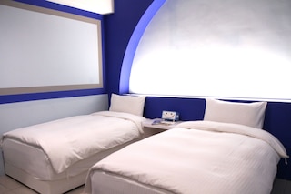 キーイン スペース (斉愔居電梯民宿)