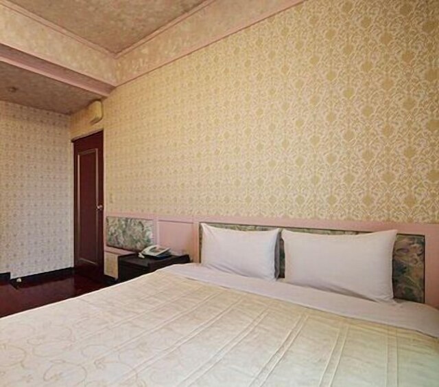 カイ チォン イン (宜蘭礁溪凱城山莊)