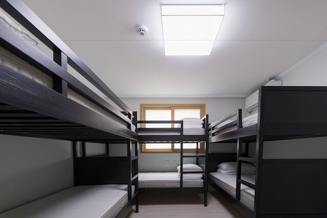 アンティル ステファン チョウ カムズ - ホステル