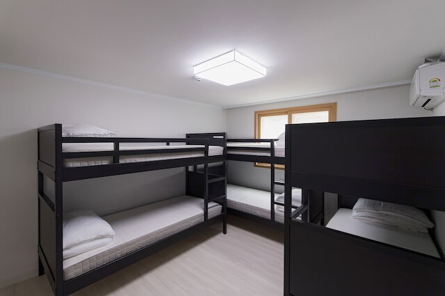 アンティル ステファン チョウ カムズ - ホステル