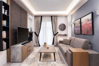 アクロポリス エレガント アパートメント