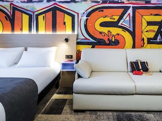 イビス スタイルズ クラマール ガール グラン パリ