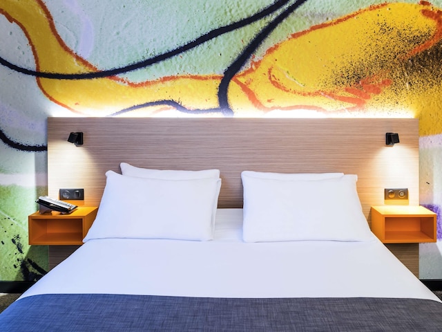 イビス スタイルズ クラマール ガール グラン パリ