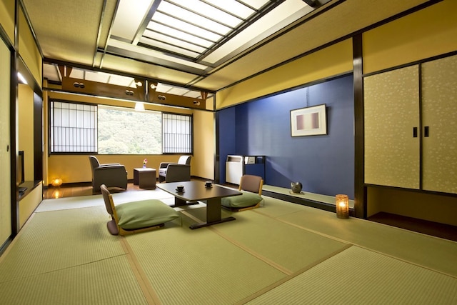 高見屋最上川別邸 紅