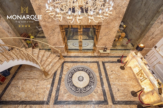 モナーク ホテル