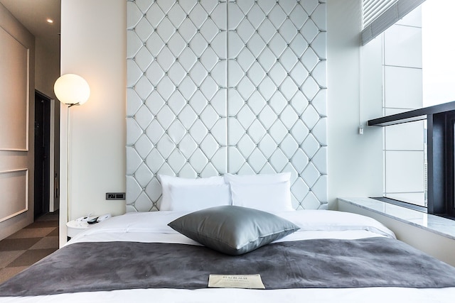 H アベニュー ホテル 広安里