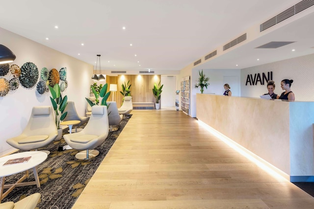 アバニ ブロードビーチ レジデンシーズ