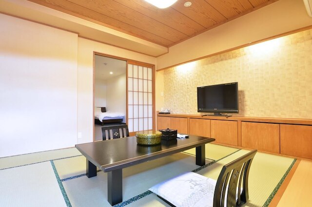 ホテルいづみや