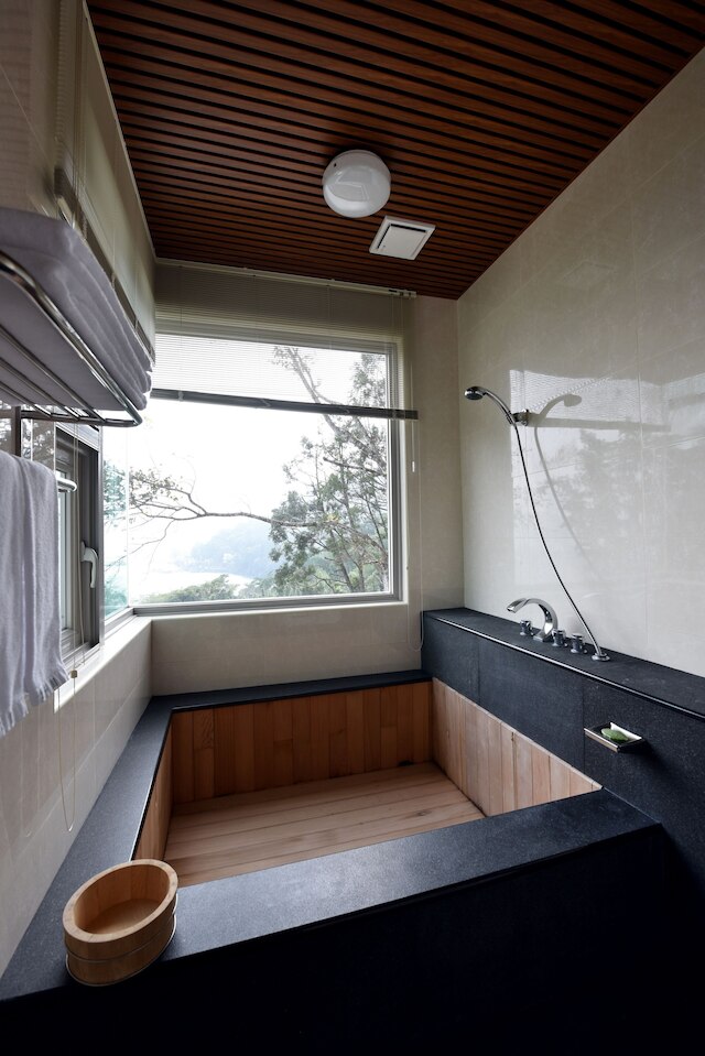 サン ムーン レイク バンブー ロック ガーデン (日月潭竹石園生態渡仮会館)