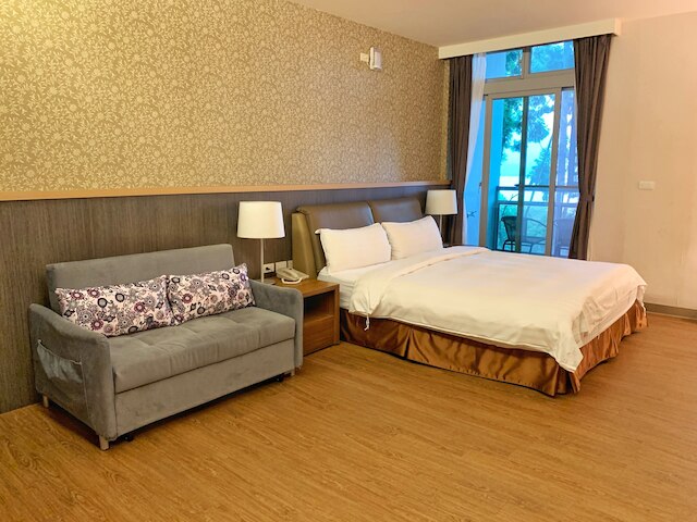 サン ムーン レイク バンブー ロック ガーデン (日月潭竹石園生態渡仮会館)