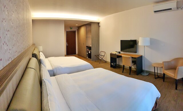 サン ムーン レイク バンブー ロック ガーデン (日月潭竹石園生態渡仮会館)