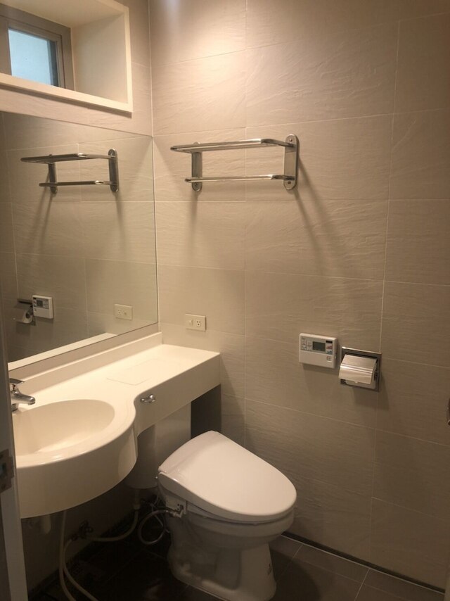 サン ムーン レイク バンブー ロック ガーデン (日月潭竹石園生態渡仮会館)