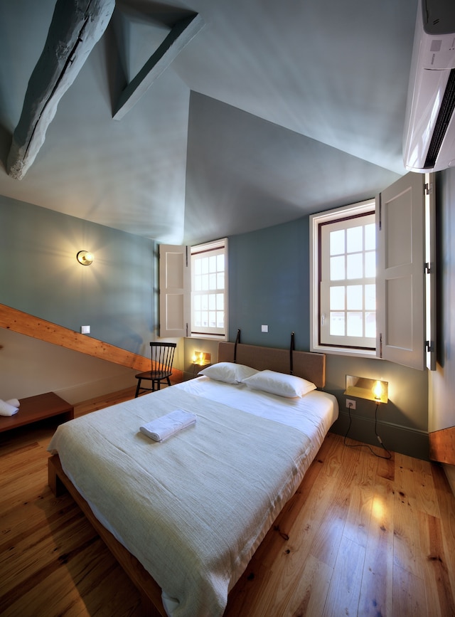 アパートホテル オポルト バターリャ