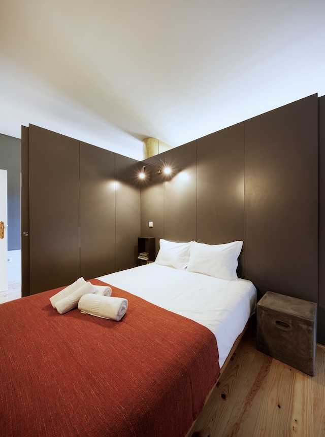 アパートホテル オポルト バターリャ