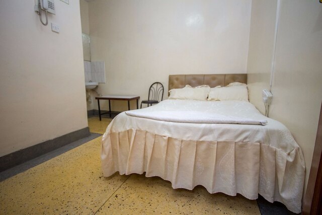 セルダム ホテル