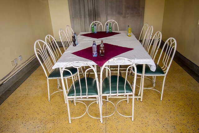 セルダム ホテル