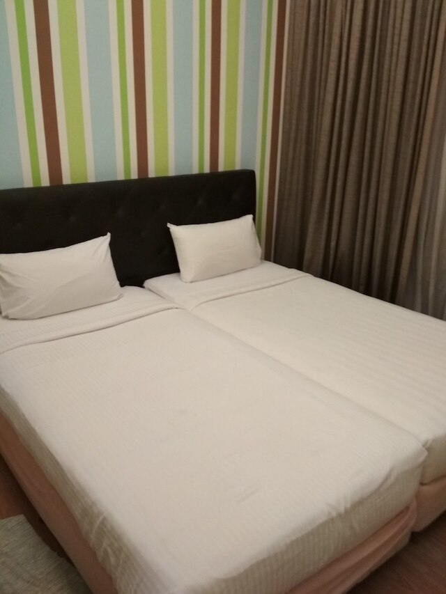 クイーンズ サービス スイート アット スイス ガーデン レジデンシズ