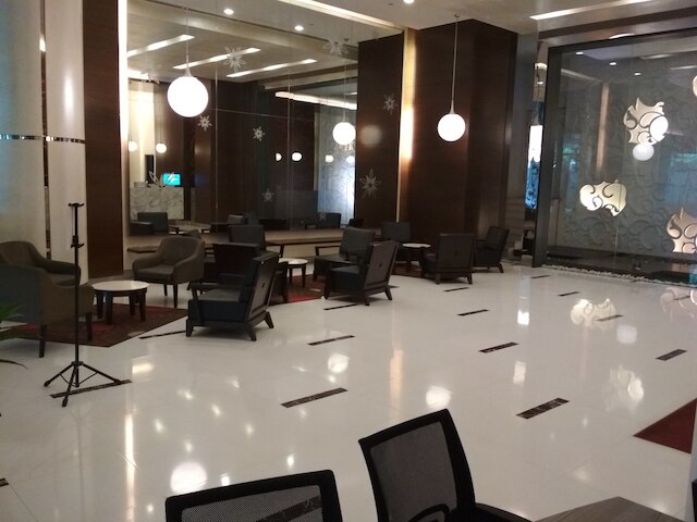 クイーンズ サービス スイート アット スイス ガーデン レジデンシズ