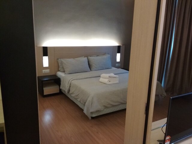 クイーンズ サービス スイート アット スイス ガーデン レジデンシズ