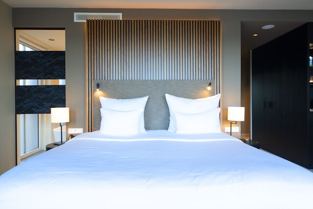 ペスターナ アムステルダム リバーサイド